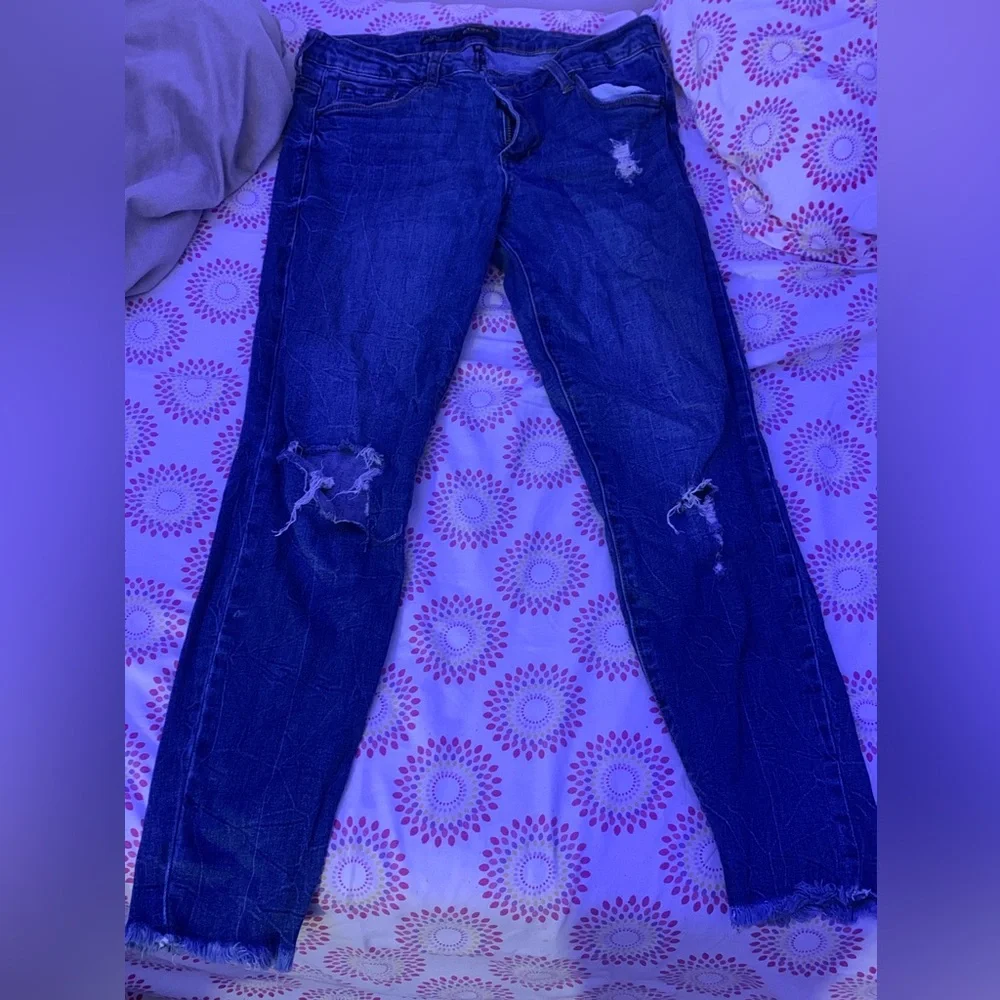 Jeans - Picture 2 of 3